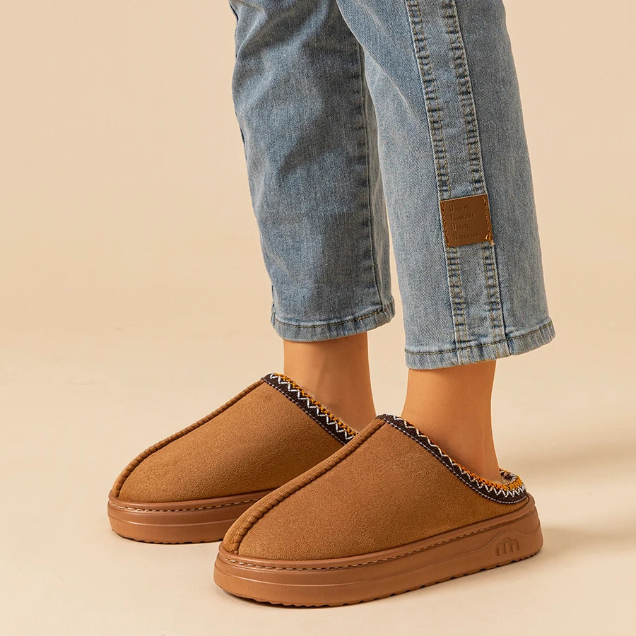 Chaussons en fausse fourrure