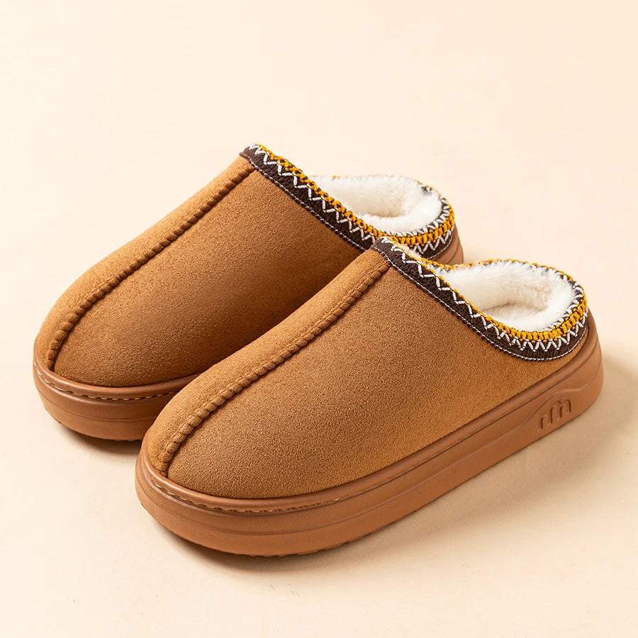 Chaussons fourrés portés à la maison